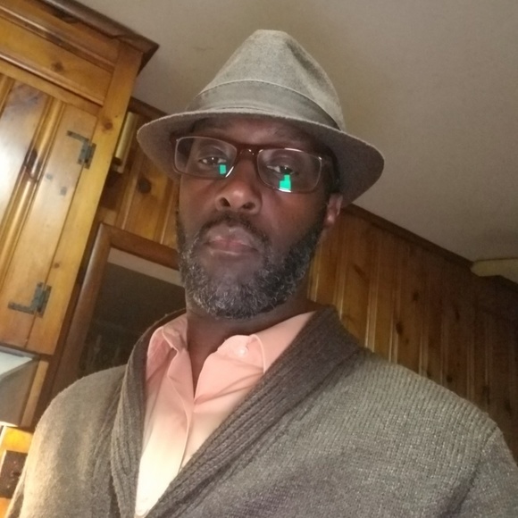 Meet your Posher, Reuben - Picture 1 of 1